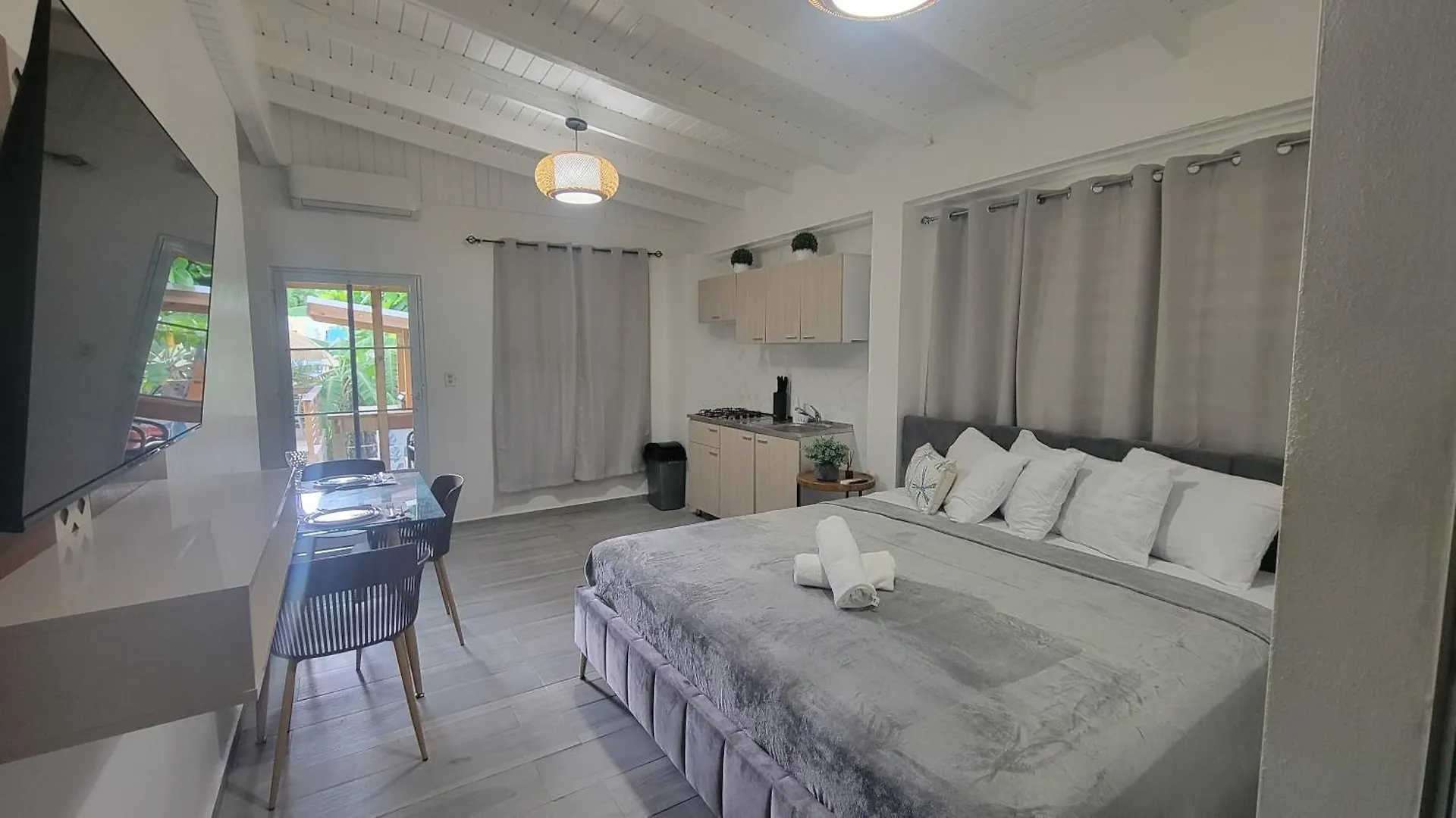 Casita Almendro-Apartment With Heated Pool San Germán 0*,  Portoriko